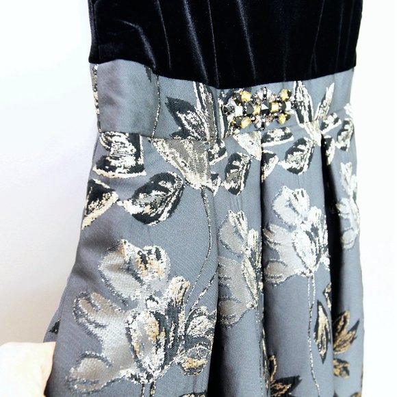 Eliza J Size 8 Womens Off the Shoulder Velvet Metallic Embroidered Formal Dress - Picture 5 of 9